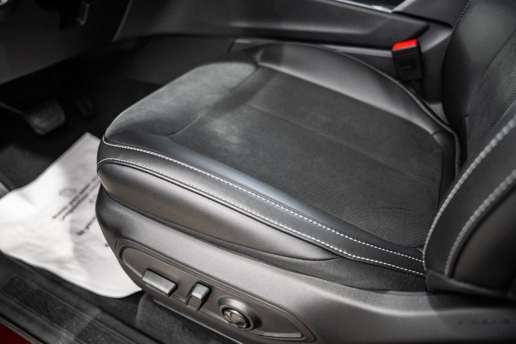 New 2025 Jeep Grand Cherokee Altitude w/ Trailer Tow Package image 32