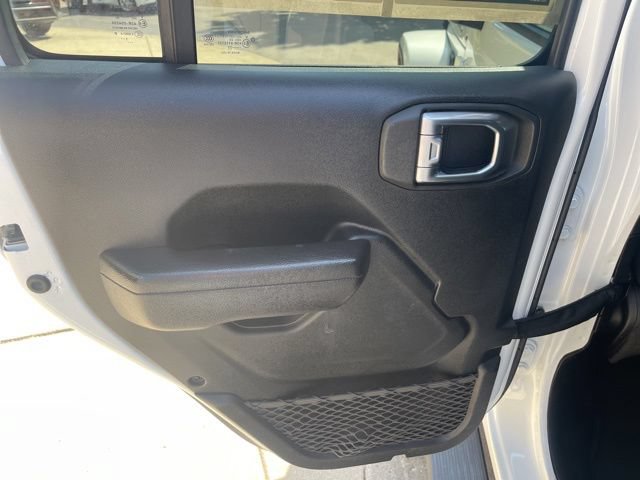 Used 2022 Jeep Gladiator Sport AWD/4WD image 29