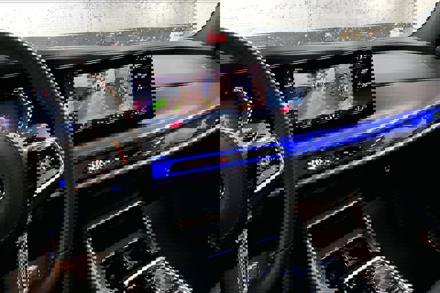 Used 2025 BMW 760i xDrive image 9