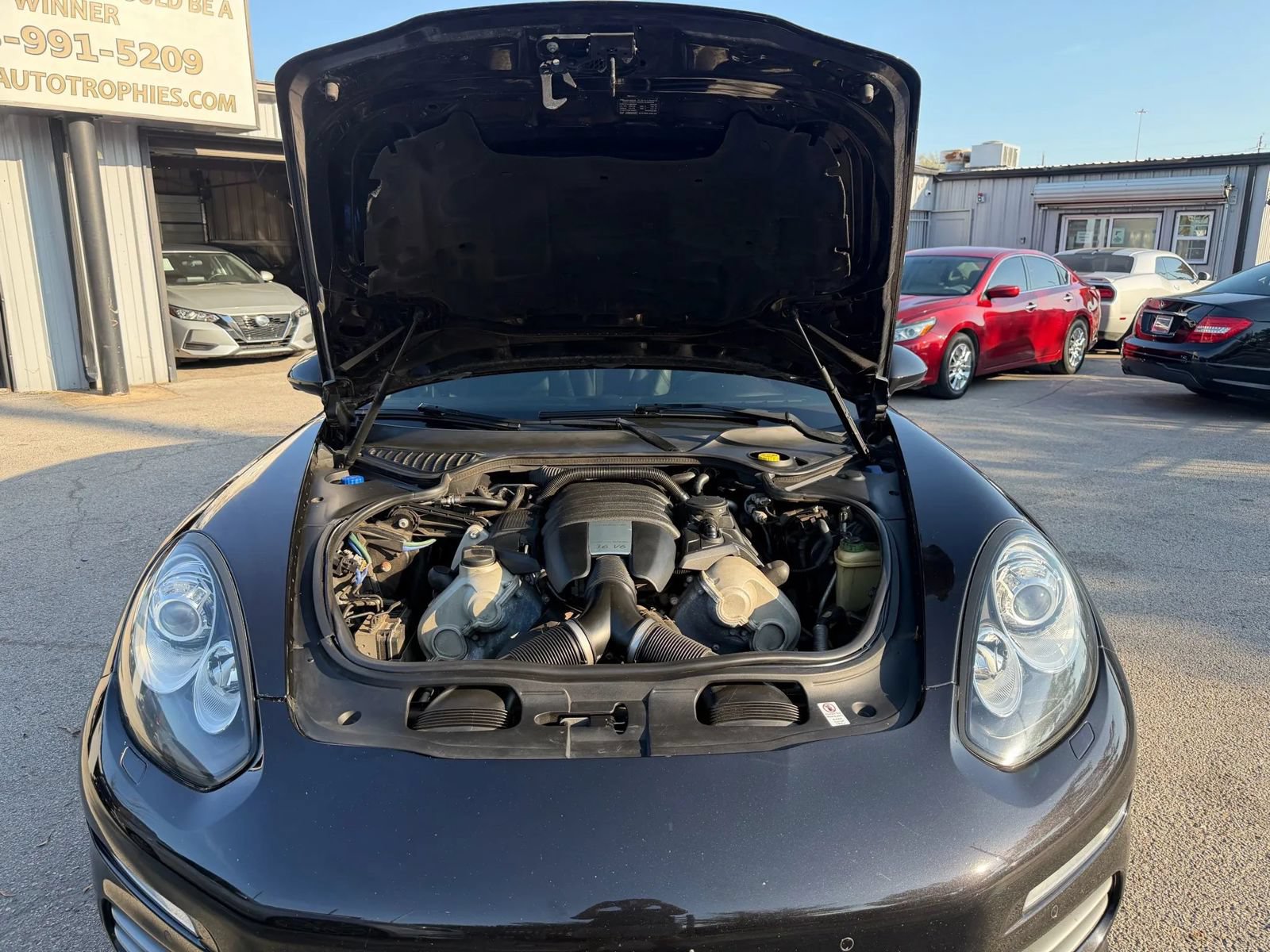 Used 2014 Porsche Panamera 4 w/ Premium Package AWD/4WD image 33