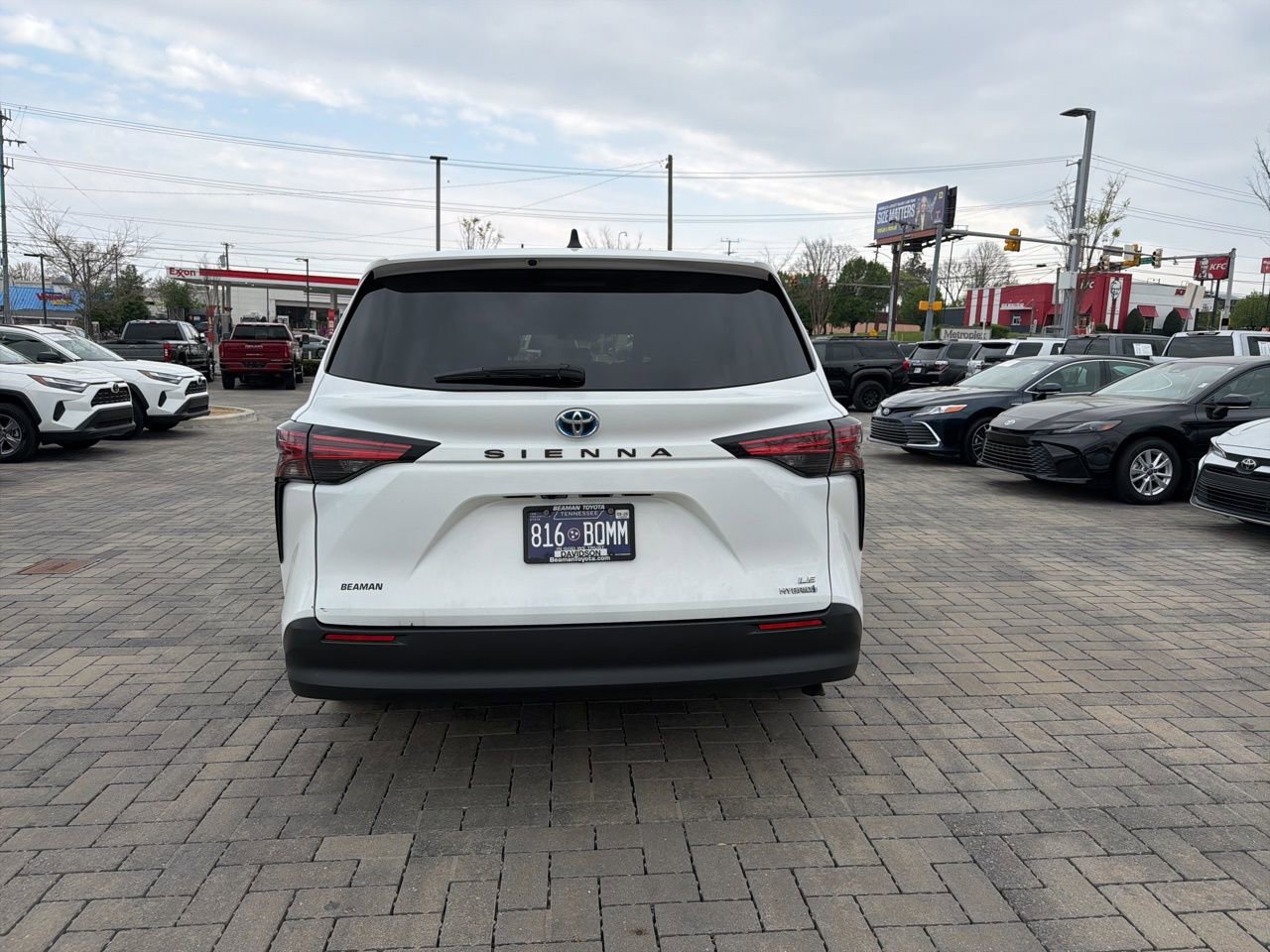 Used 2022 Toyota Sienna LE image 6