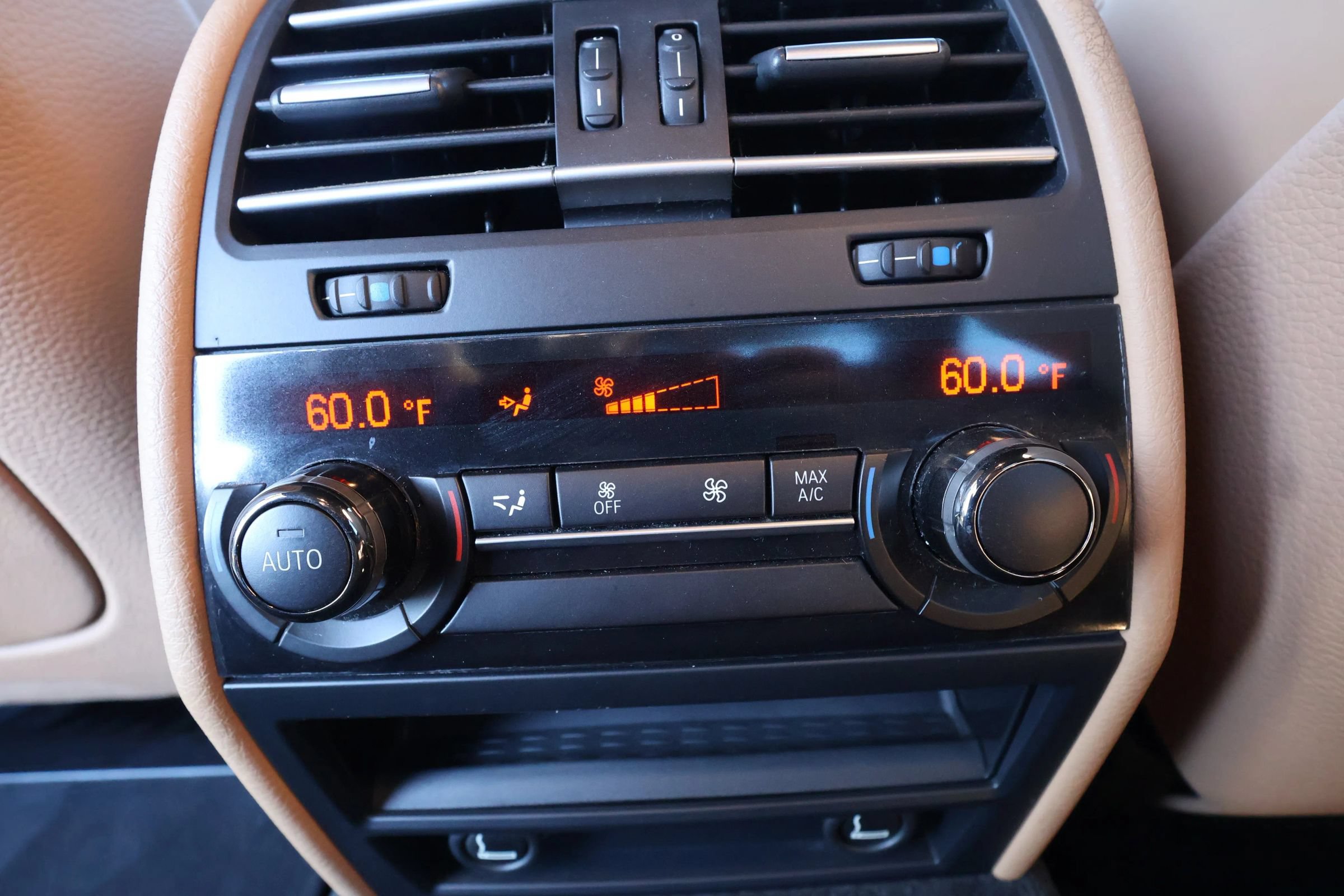 Used 2014 BMW 750Li RWD image 30