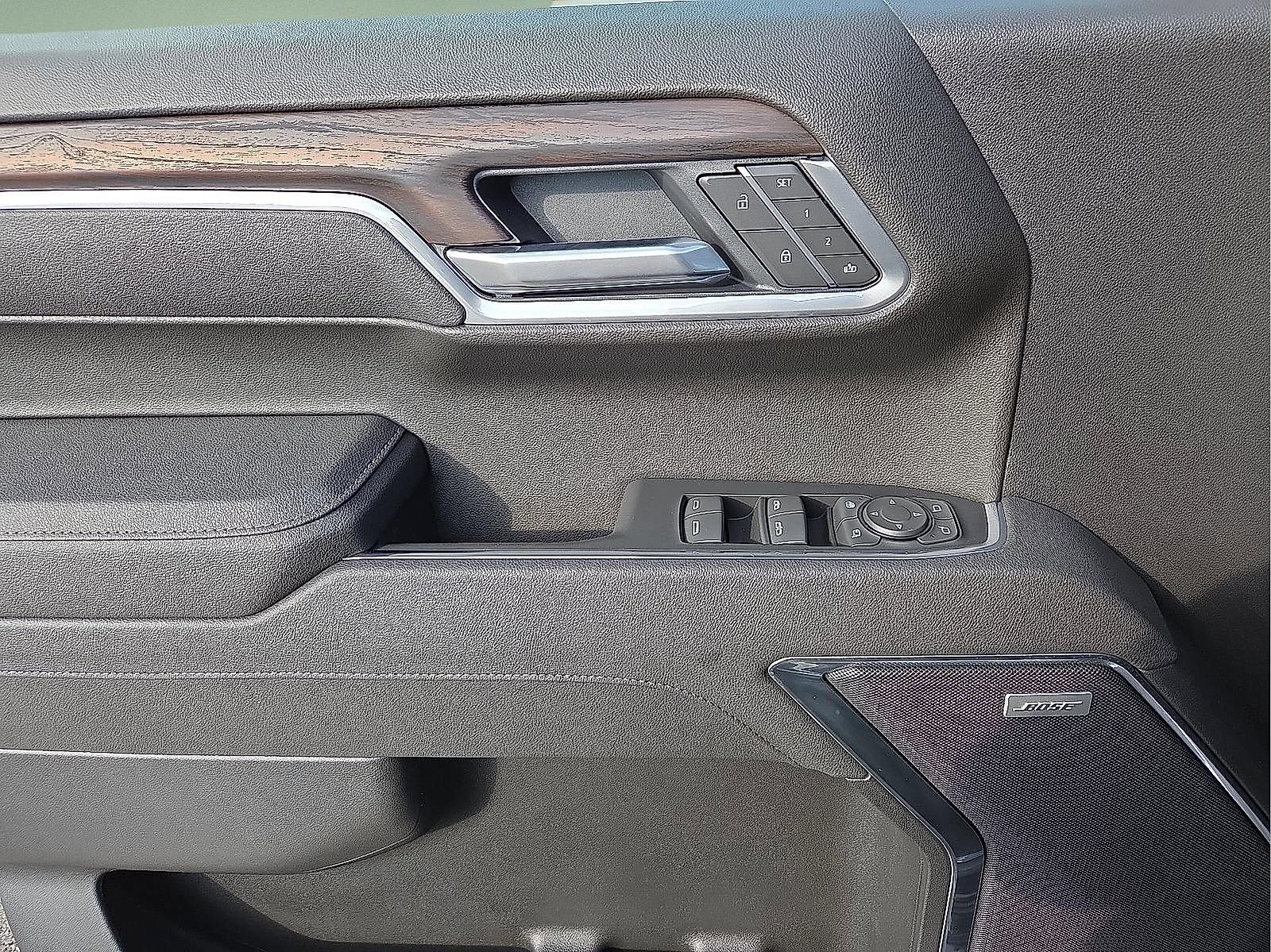 Used 2026 GMC Sierra 1500 SLT w/ SLT Premium Package image 15