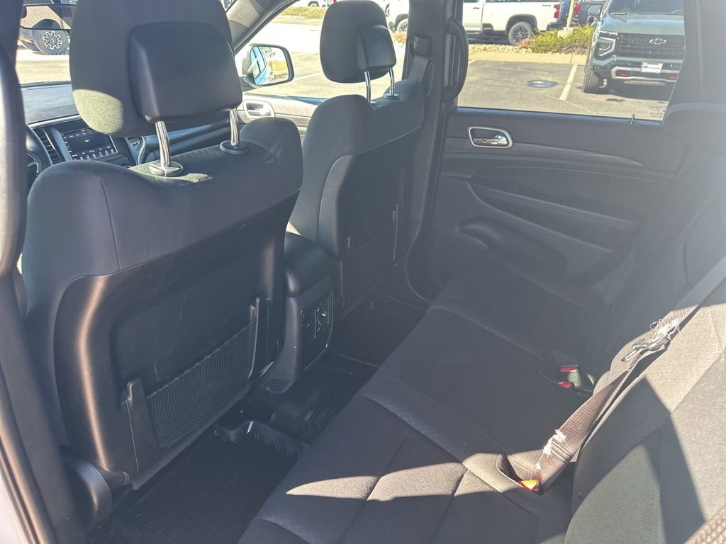 Used 2019 Jeep Grand Cherokee Laredo image 18