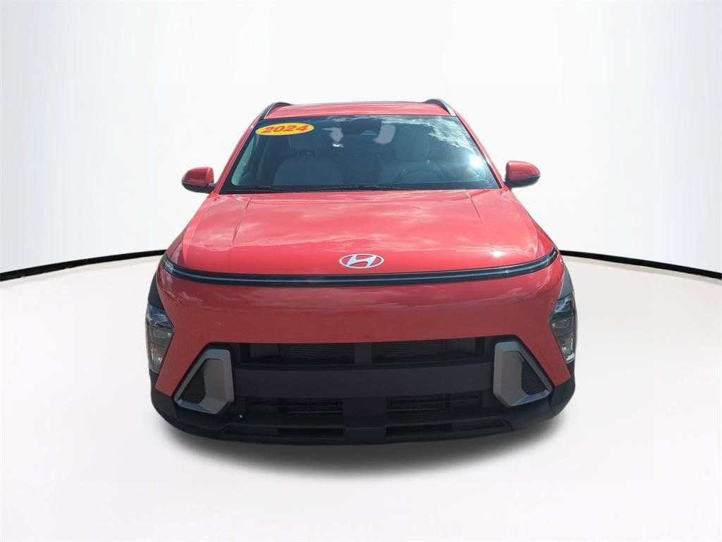 Certified 2024 Hyundai Kona SEL FWD image 3