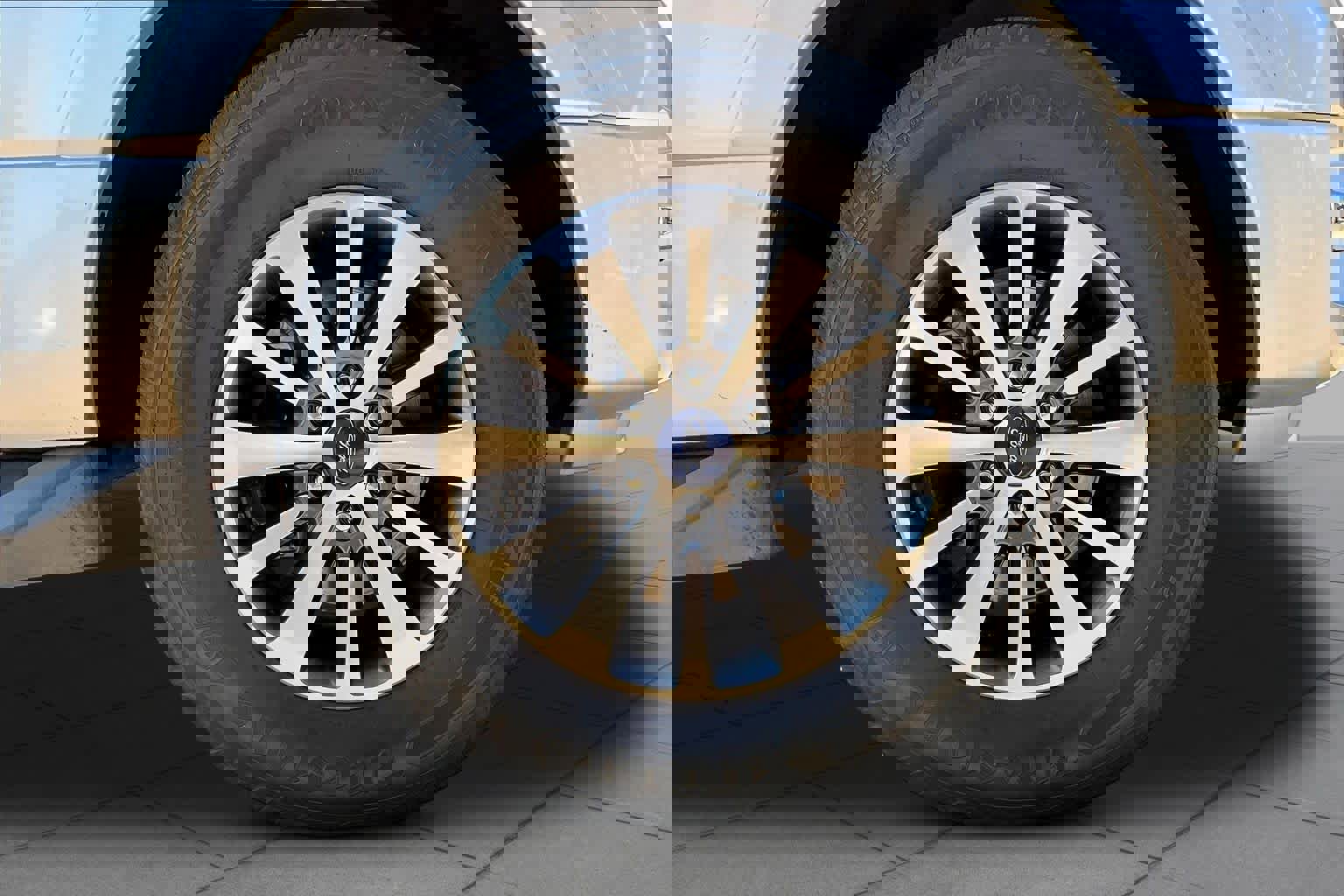 Used 2017 Ford Expedition XLT AWD/4WD image 10