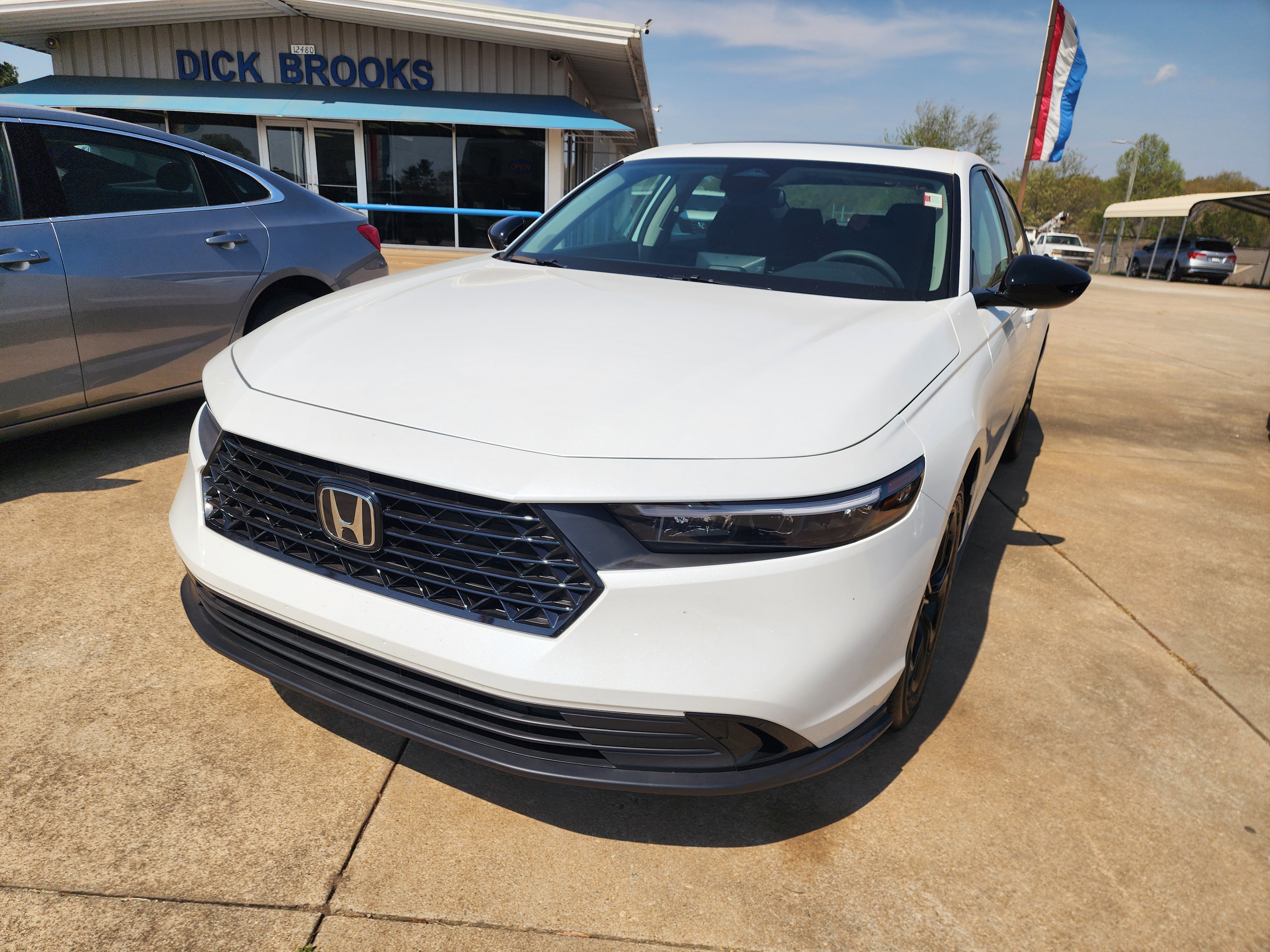 Used 2025 Honda Accord SE image 9