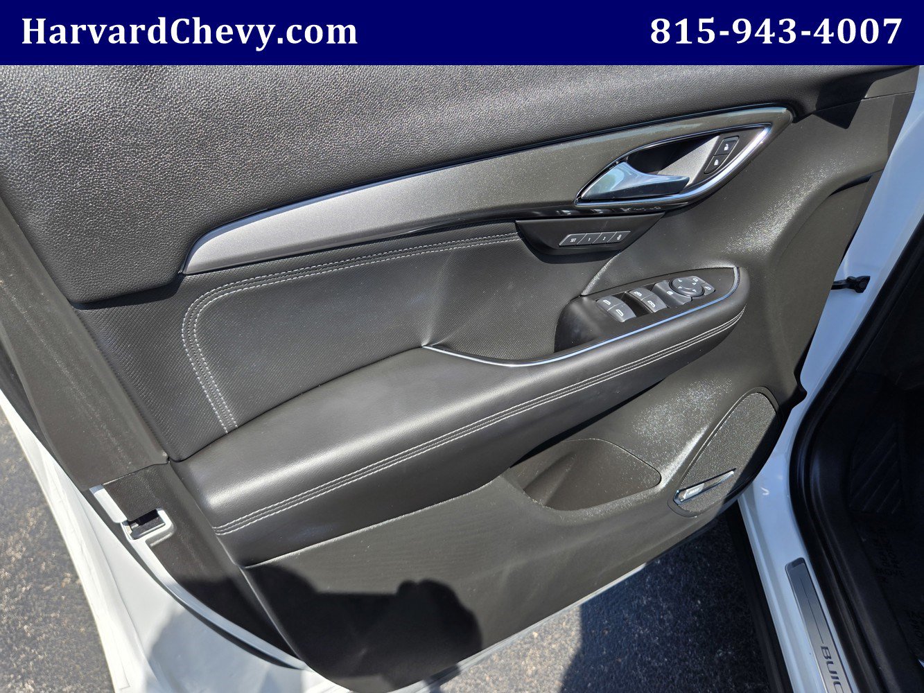 Certified 2025 Buick Envision Preferred AWD/4WD image 33