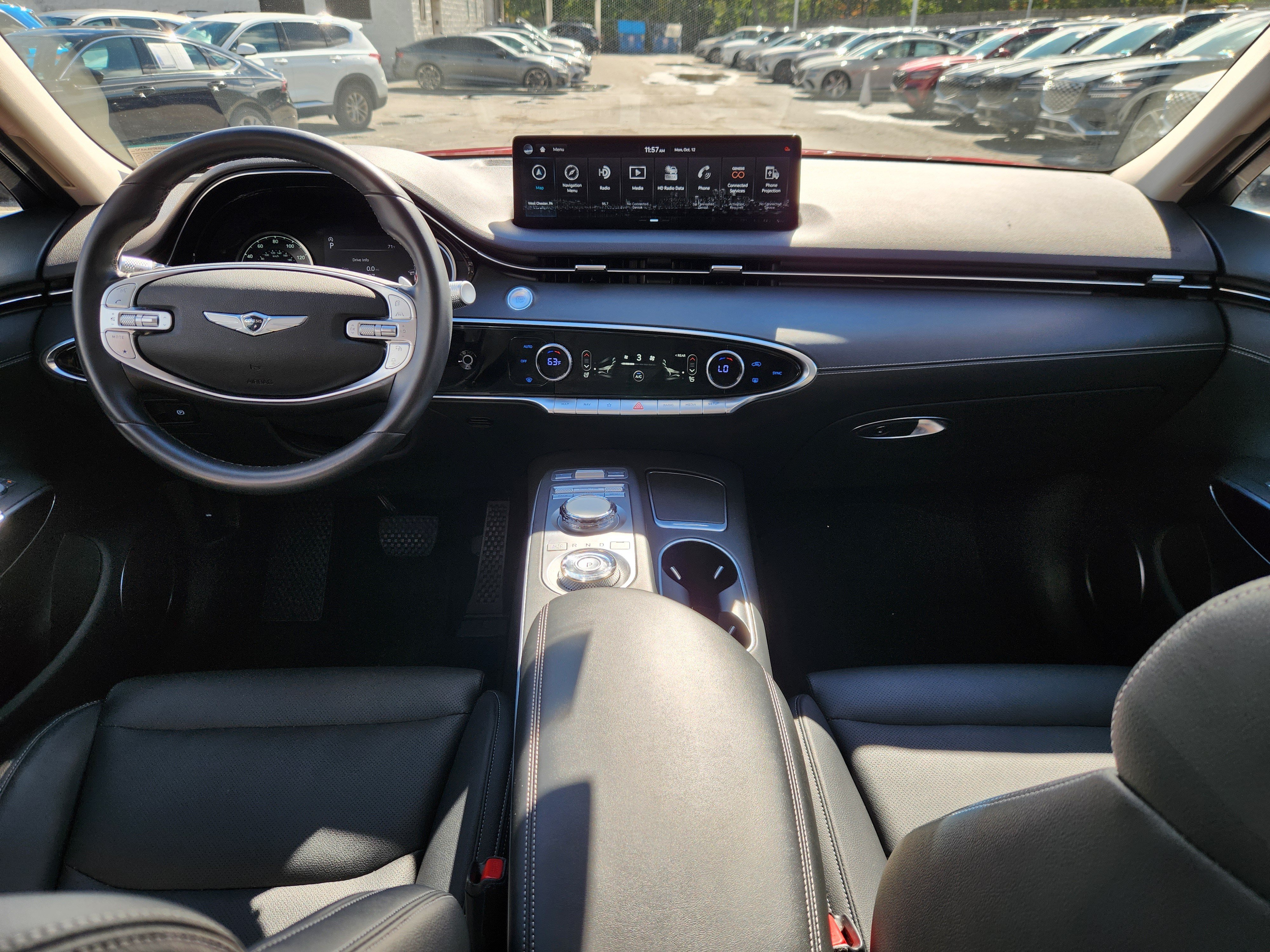 Used 2025 Genesis GV70 2.5T AWD/4WD image 8