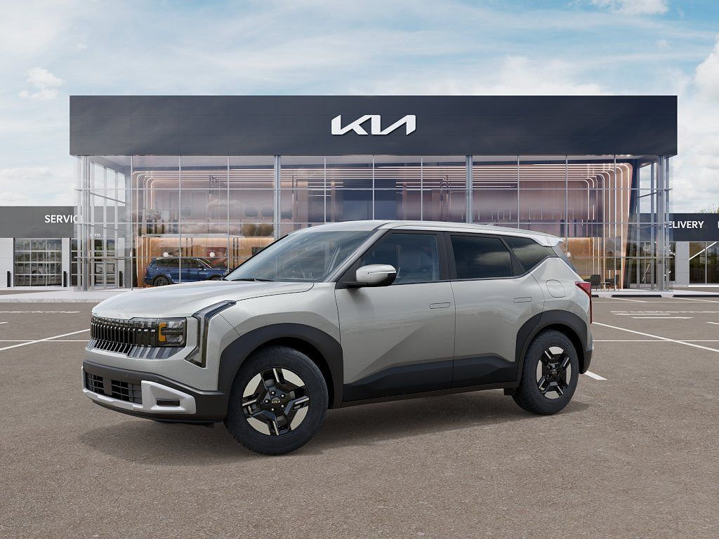 New 2027 Kia Seltos LX FWD image 3