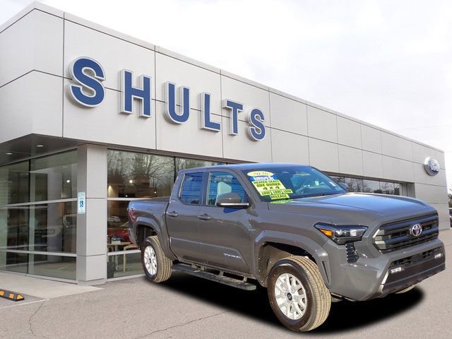 Used 2026 Toyota Tacoma SR5 image 3