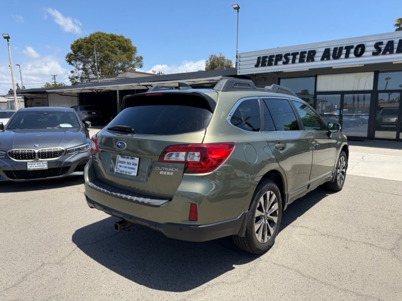 Used 2017 Subaru Outback 2.5i Limited AWD/4WD image 4