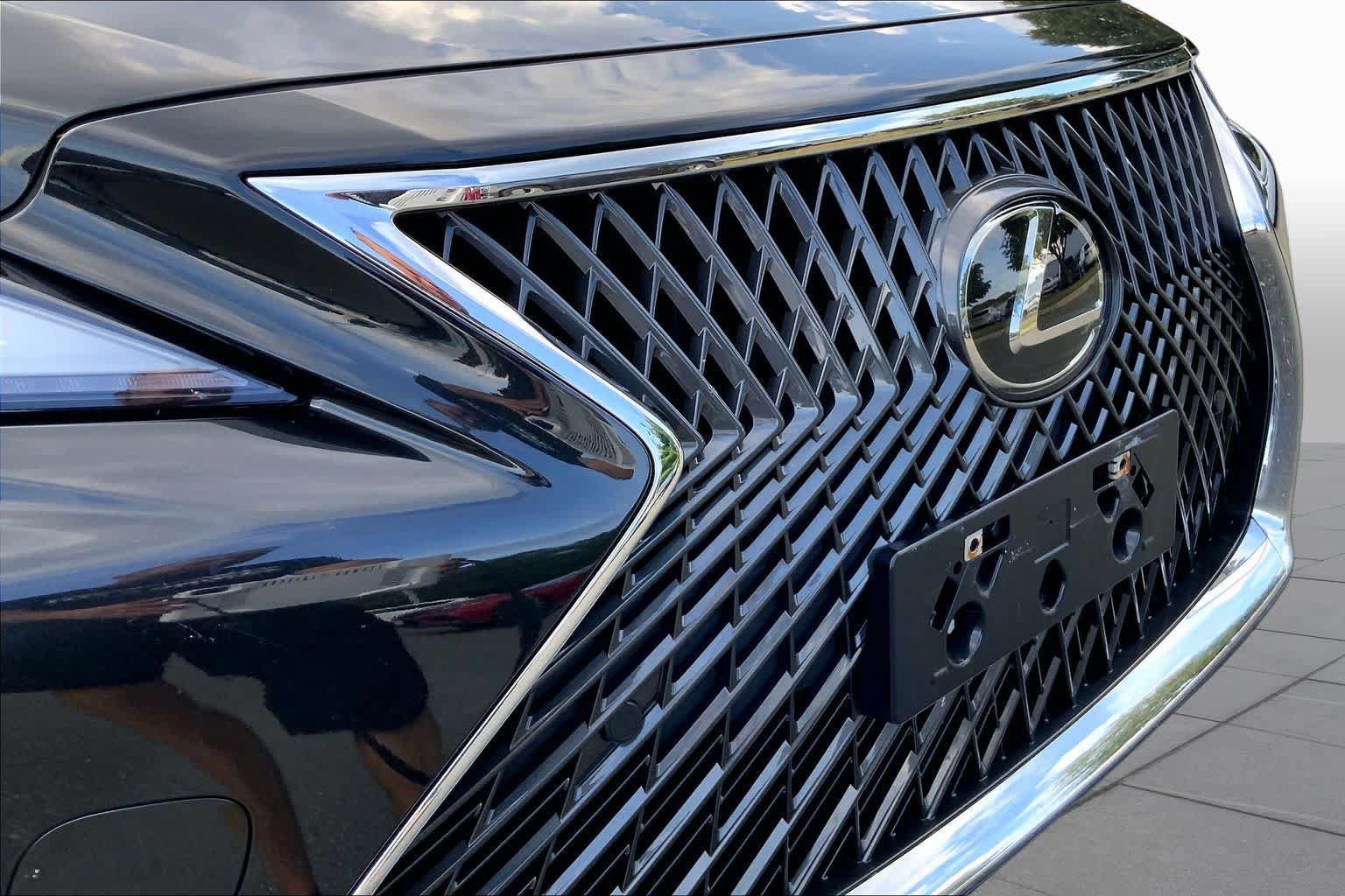 Certified 2022 Lexus LS 500 AWD w/ Interior Upgrade Package image 30