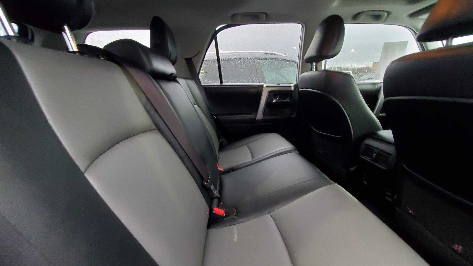 Used 2016 Toyota 4Runner SR5 image 6