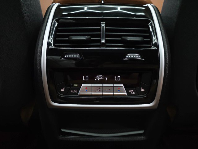 Used 2019 BMW X5 xDrive40i w/ Premium Package 2 AWD/4WD image 21