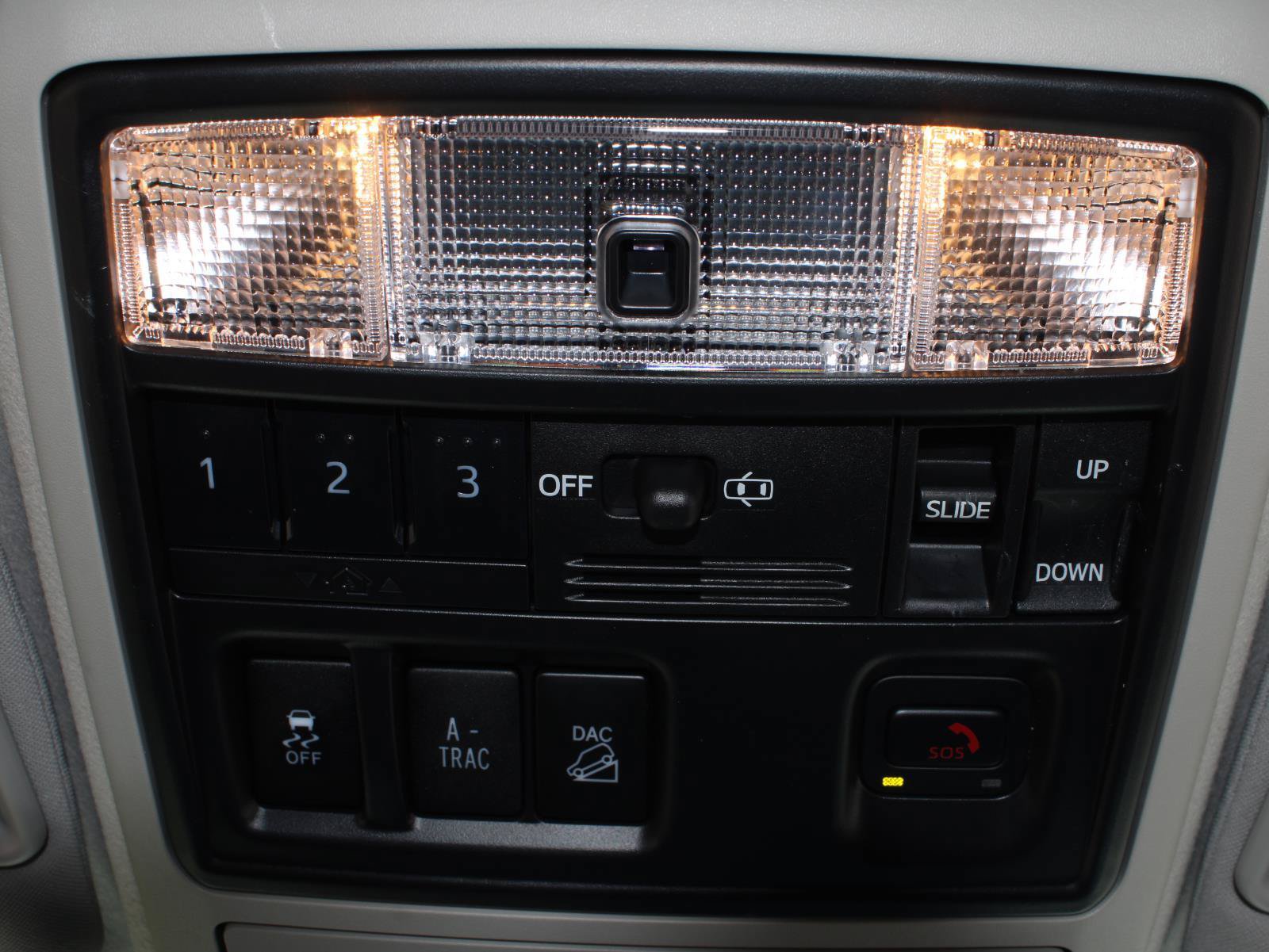 Used 2021 Toyota 4Runner Limited AWD/4WD image 12