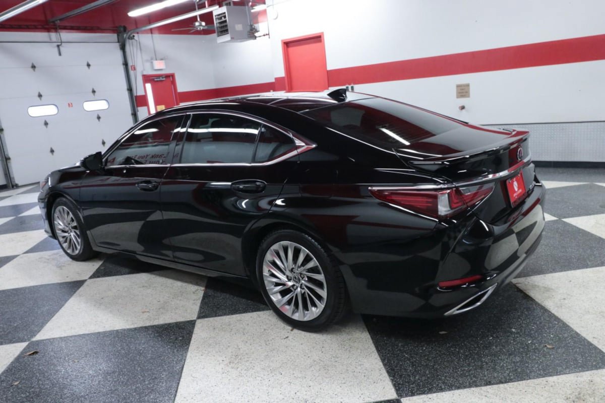 Used 2022 Lexus ES 350 Ultra Luxury w/ Accessory Package 2 FWD image 6