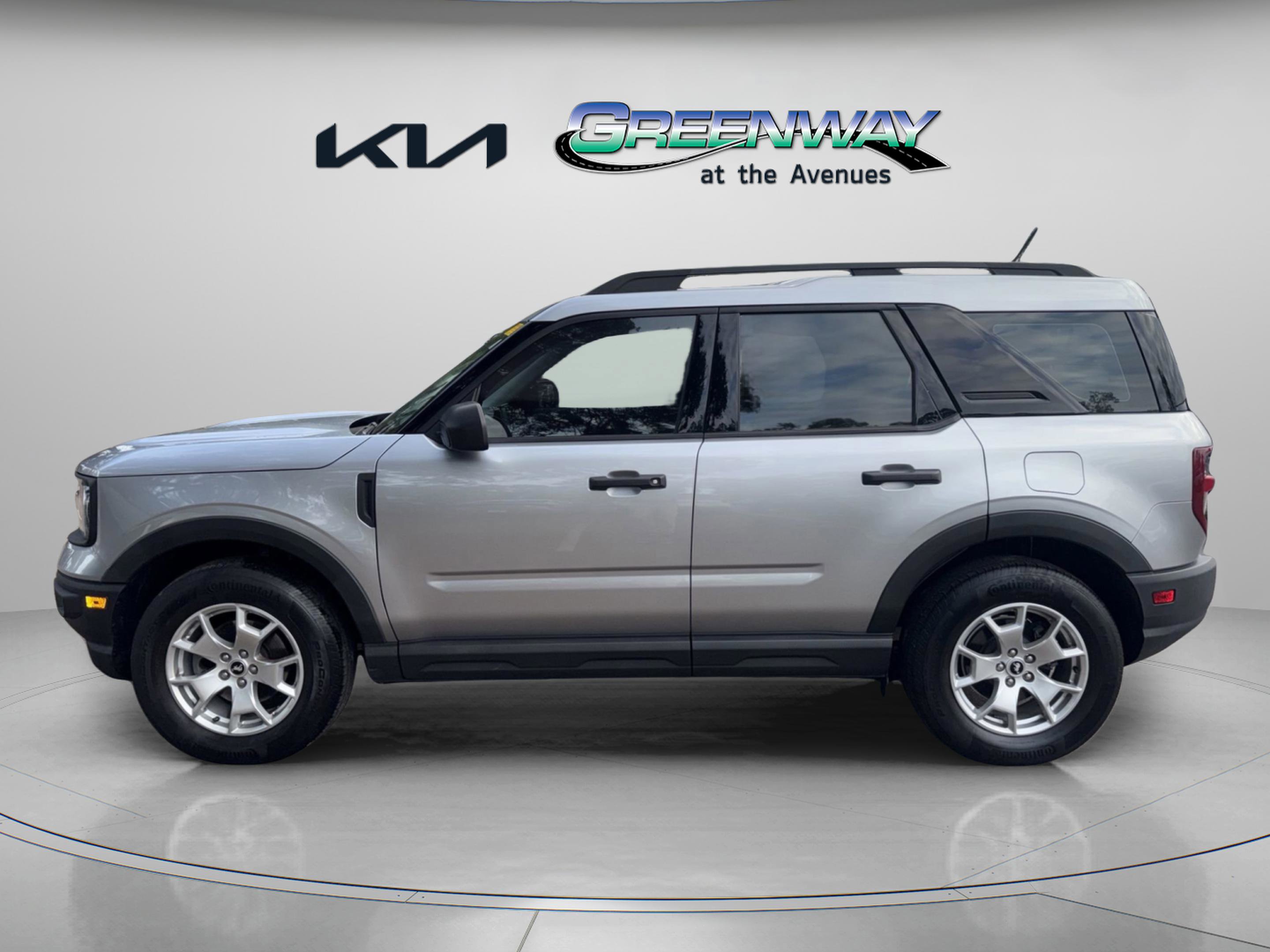Used 2022 Ford Bronco Sport image 2
