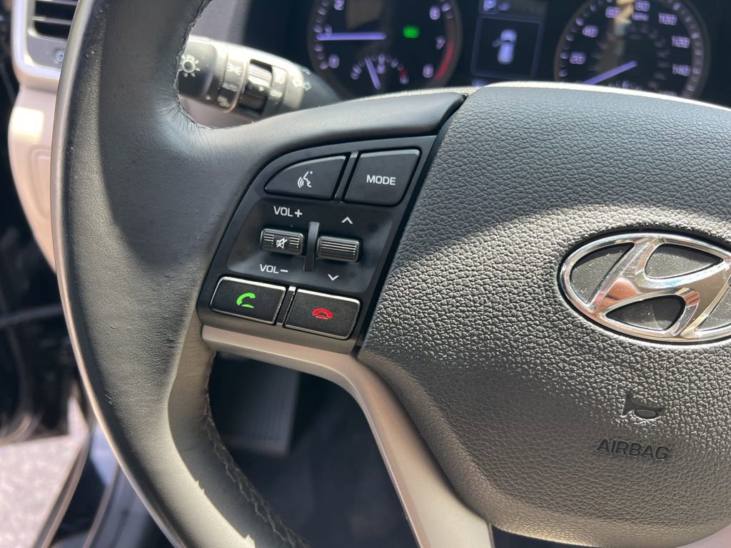 Used 2017 Hyundai Tucson SE Plus AWD/4WD image 16