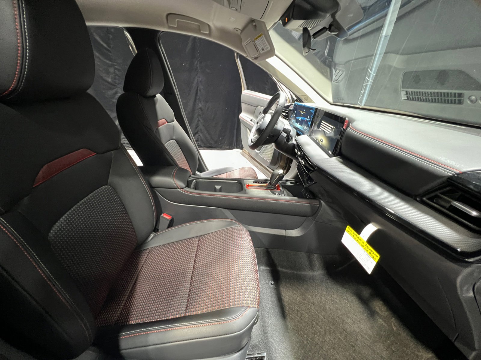 New 2026 Nissan Kicks SR image 19