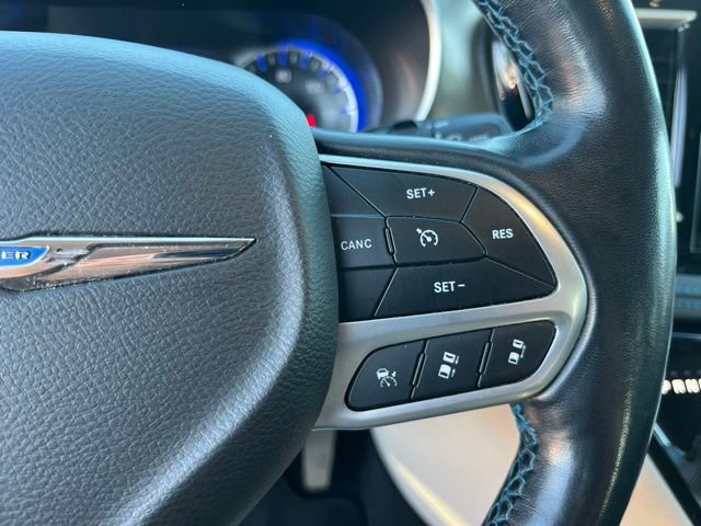 Used 2019 Chrysler Pacifica Touring-L FWD image 17