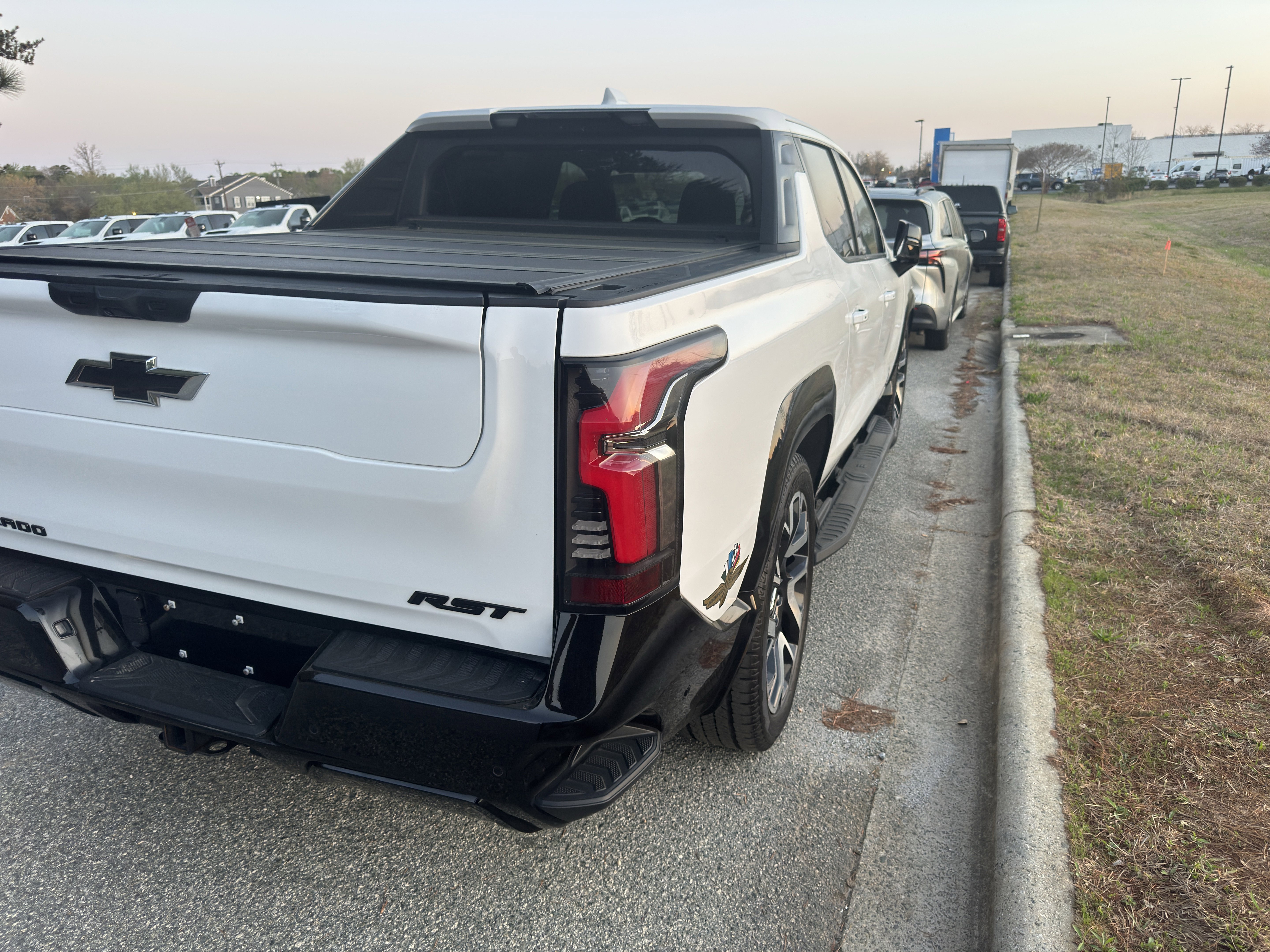Certified 2025 Chevrolet Silverado EV RST image 10