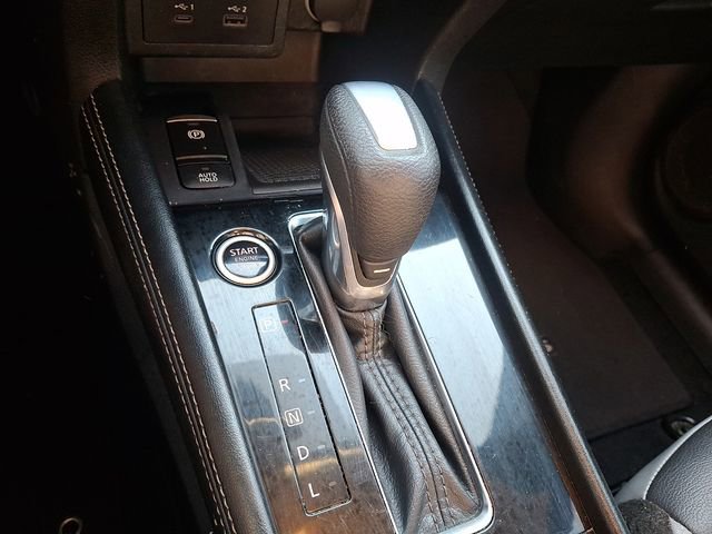 Certified 2023 Nissan Kicks SR w/ SR Premium Package FWD image 16