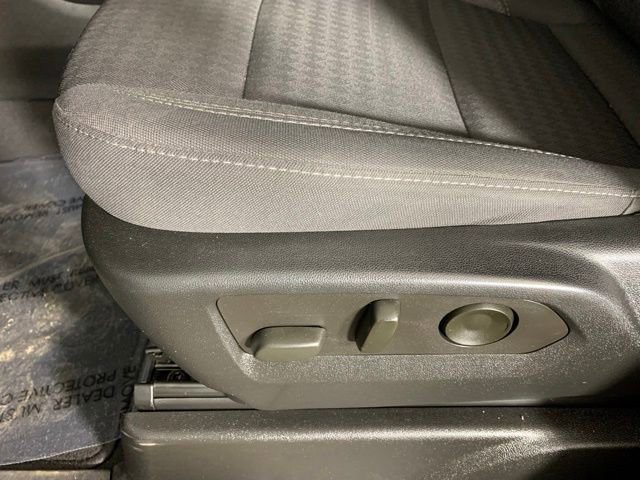 Used 2022 GMC Yukon SLE image 15