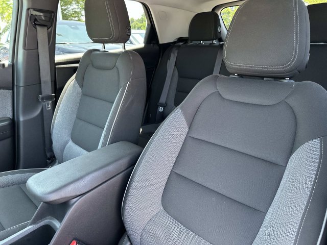 Used 2025 Chevrolet TrailBlazer LT AWD/4WD image 18