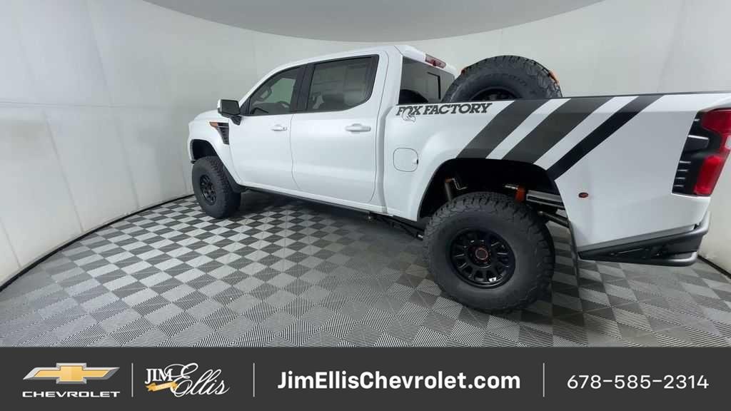 New 2025 Chevrolet Silverado 1500 LTZ AWD/4WD image 17