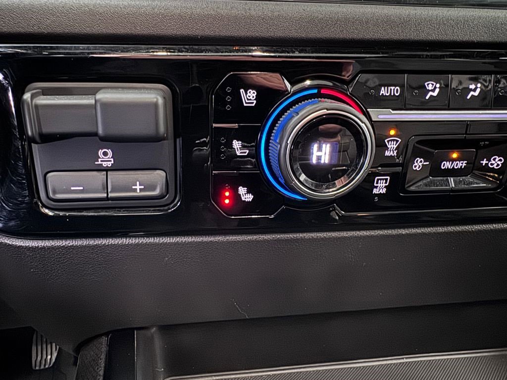 Certified 2022 Chevrolet Silverado 1500 ZR2 w/ Technology Package image 21