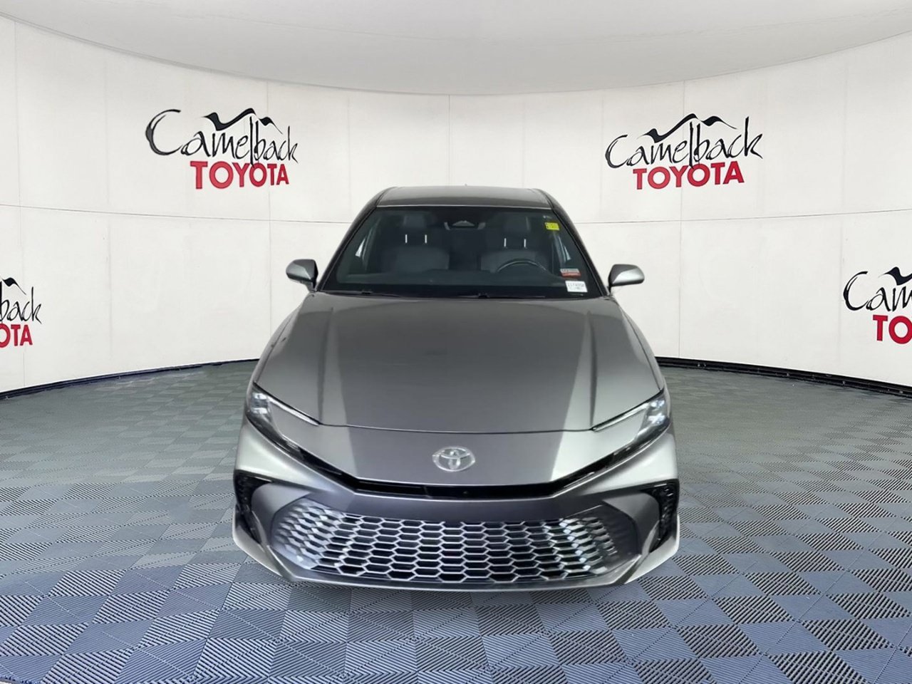 Used 2025 Toyota Camry XSE FWD image 6