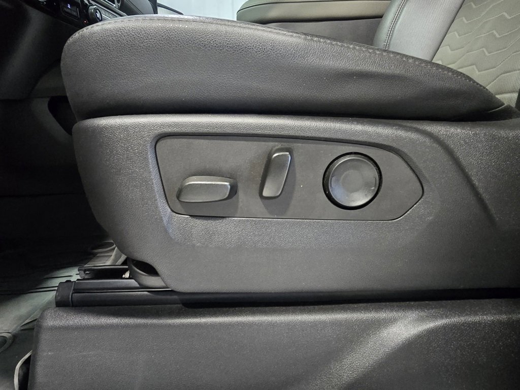 Used 2022 Chevrolet Silverado 1500 ZR2 w/ Technology Package image 15