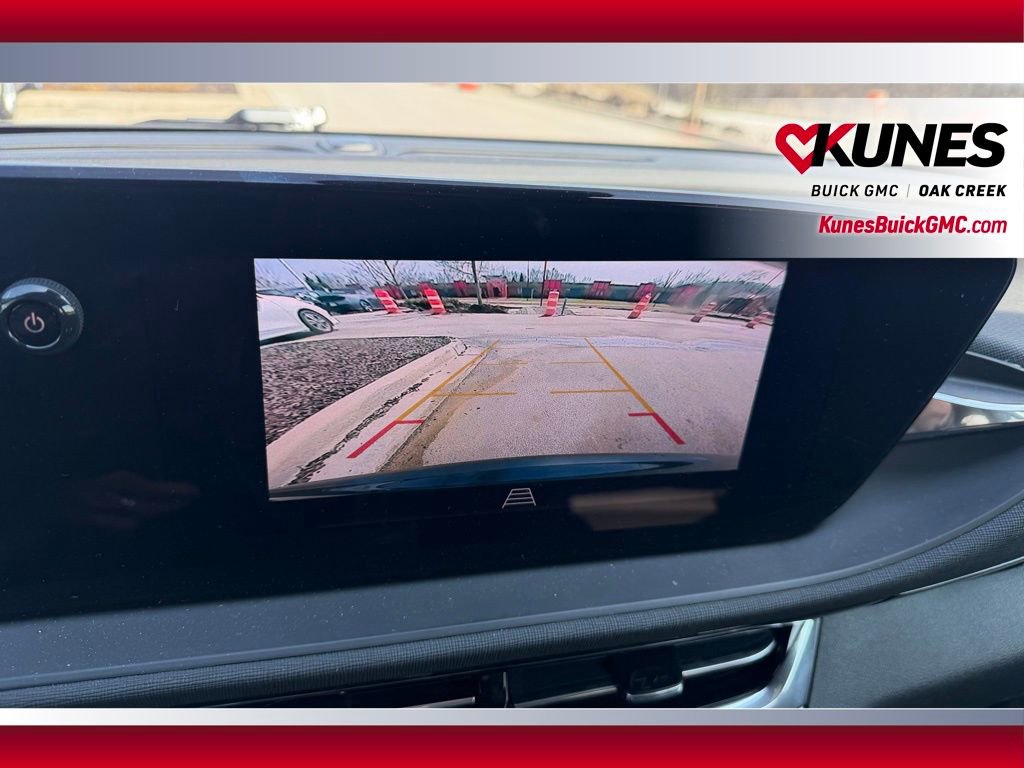Used 2025 Buick Envista Sport Touring w/ Convenience II Package FWD image 22