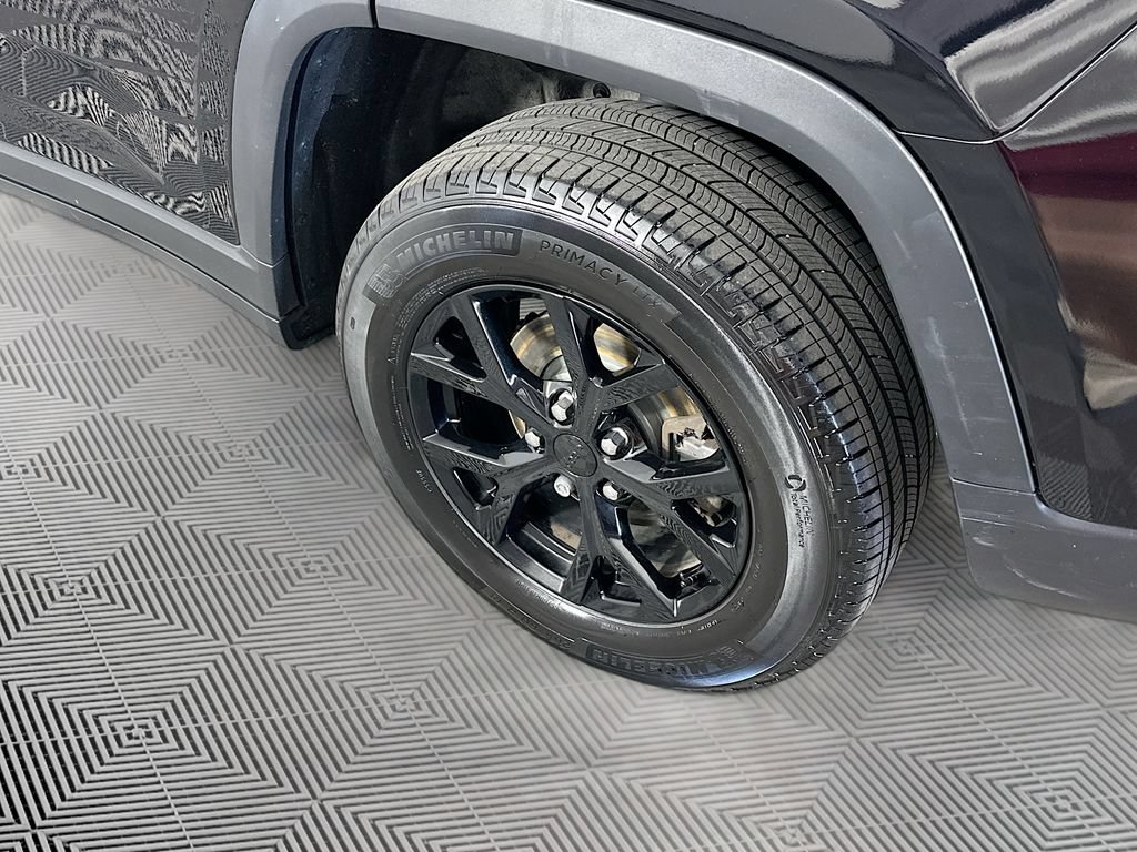 Certified 2024 Jeep Grand Cherokee Altitude AWD/4WD image 42