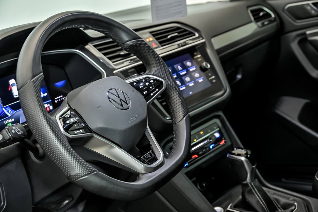 Certified 2024 Volkswagen Tiguan SE R-Line AWD/4WD image 16