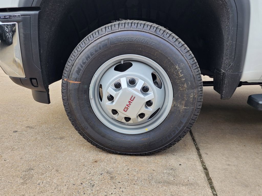 New 2026 GMC Sierra 3500 Pro w/ Convenience Package image 50
