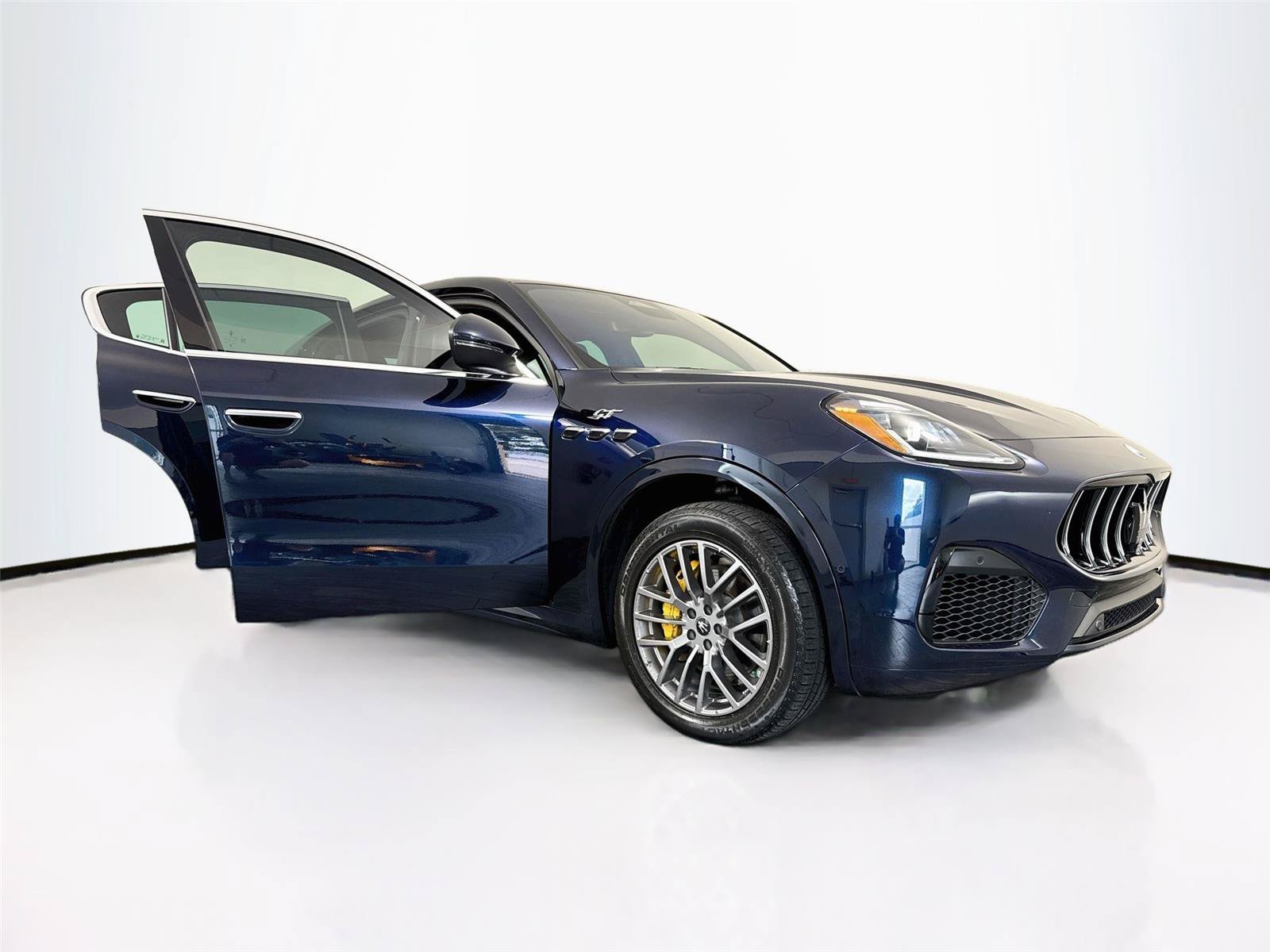 Used 2023 Maserati Grecale GT AWD/4WD image 43