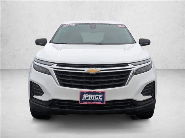 Used 2024 Chevrolet Equinox LS image 2