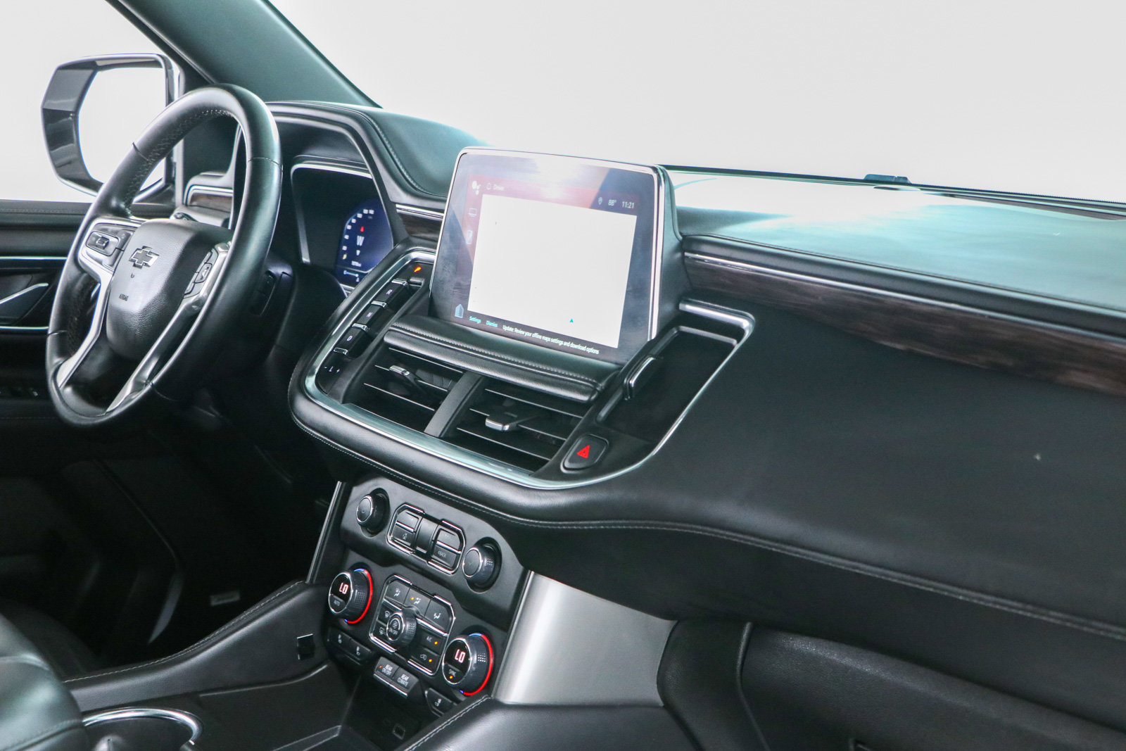 Used 2023 Chevrolet Tahoe Z71 AWD/4WD image 30