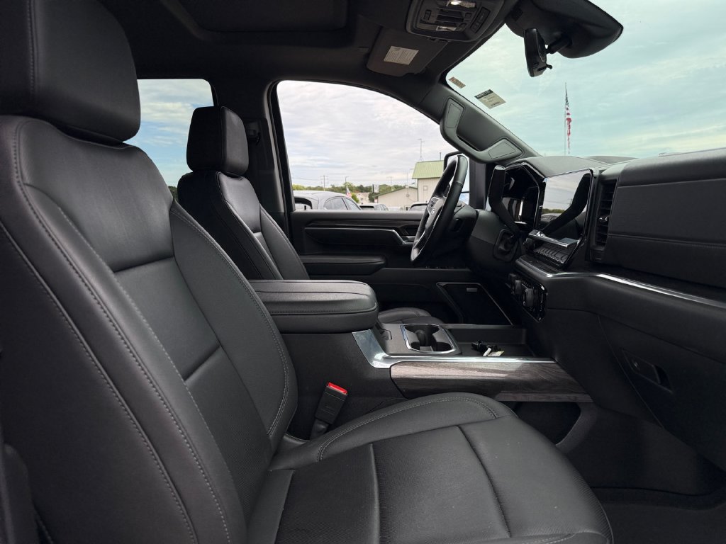 Used 2025 Chevrolet Silverado 2500 LTZ w/ LTZ Plus Package AWD/4WD image 40