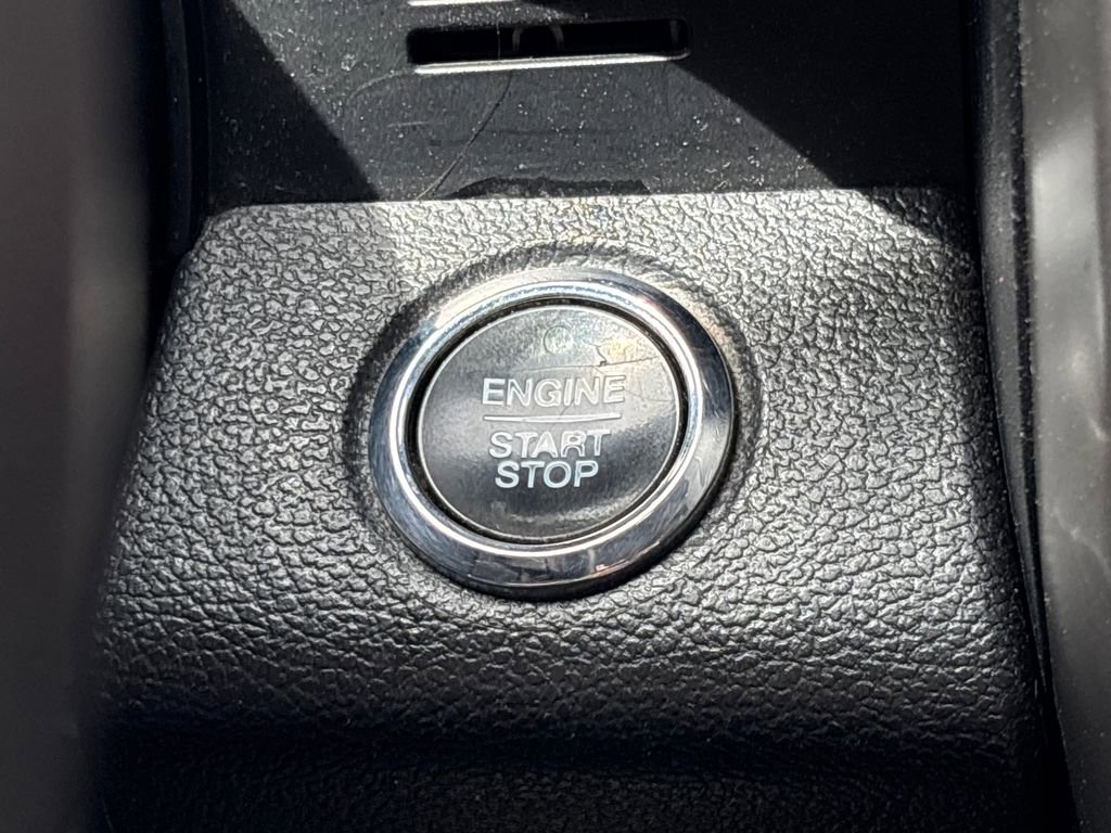 Used 2018 Ford F150 Lariat w/ Equipment Group 502A Luxury image 19