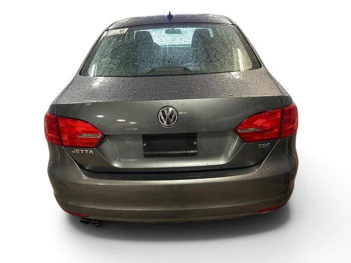 Used 2011 Volkswagen Jetta TDI FWD image 4