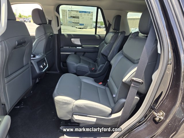 New 2026 Ford Expedition Active RWD image 9