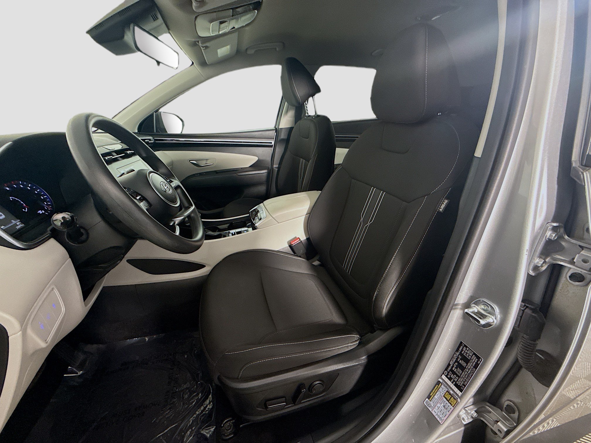 Used 2023 Hyundai Tucson SEL FWD image 22