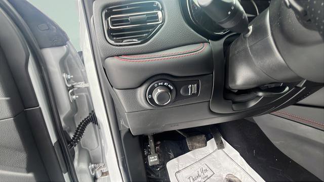 Certified 2025 Dodge Durango GT image 11