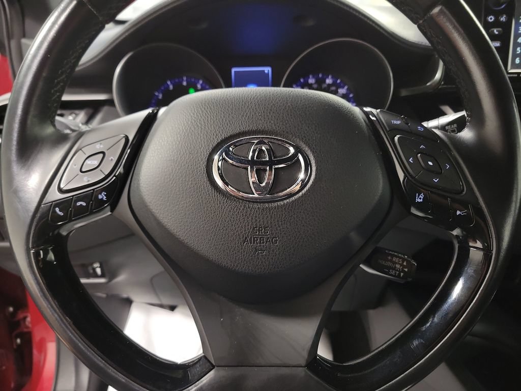 Used 2018 Toyota C-HR XLE FWD image 23