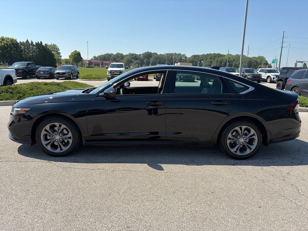 Used 2024 Honda Accord EX image 4