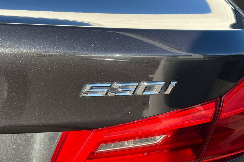 Used 2020 BMW 530i w/ M Sport Package image 9
