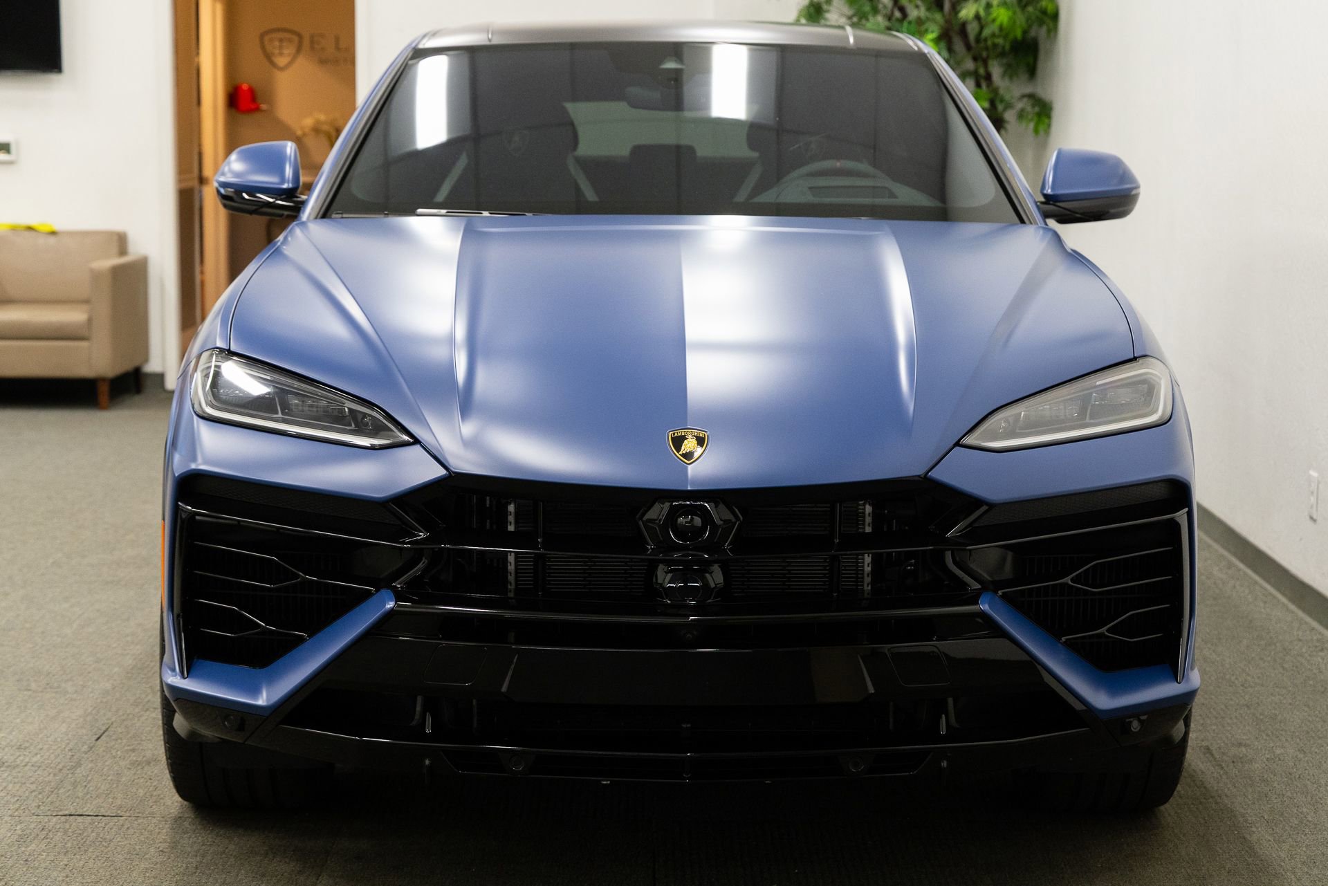 Used 2025 Lamborghini Urus SE image 12
